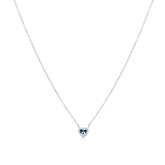 שרשרת חוליות עדינה עם תליון בצורת לב המשובץ זרקונים ובחלקו הפנימי לב  צבוע בכחול עם סמל 'עין הדג' בלבן ושחור